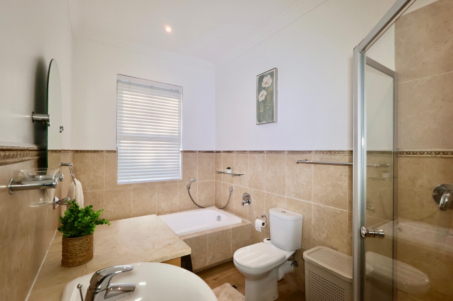 To Let 1 Bedroom Property for Rent in Kanonberg Western Cape